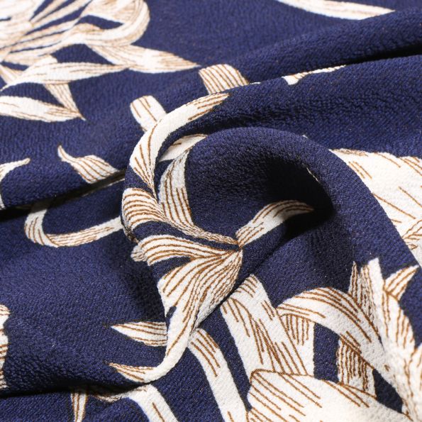 Tissu Crêpe georgette Louisa sur fond Bleu marine - Par 10 cm