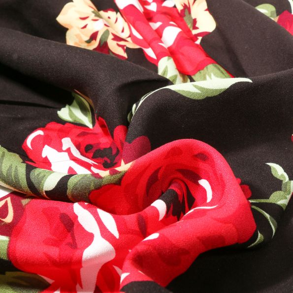 Tissu Crêpe de Viscose Flowers Rouge sur fond Noir - Par 10 cm
