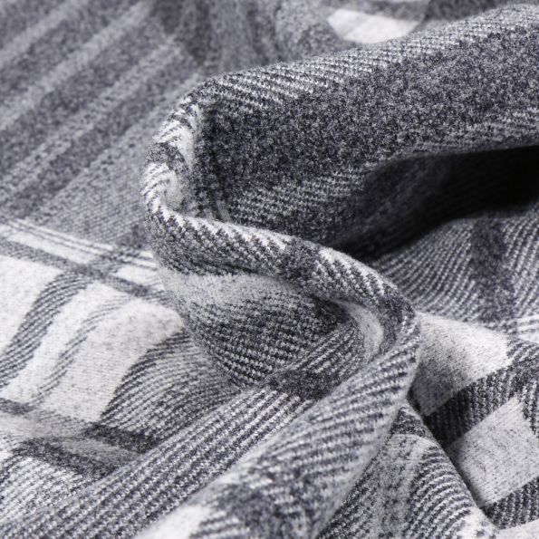 Tissu Maille lourde Charlotte sur fond Gris foncé - Par 10 cm