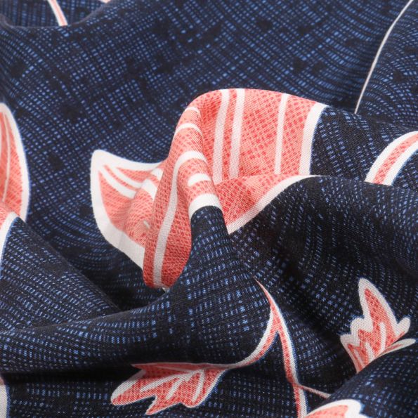 Tissu Viscose Hawa rose sur fond Bleu marine - Par 10 cm