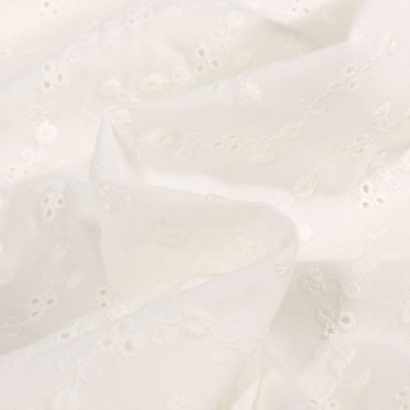 Tissu Broderie anglaise Flowers Flora sur fond Blanc - Par 10 cm