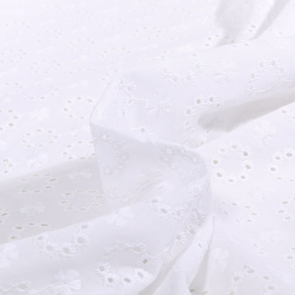 Tissu Broderie anglaise Cercle fleuris Blanc - Par 10 cm