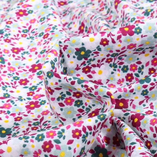 Tissu Coton imprimé Sweet Flower Charlyze bordeaux sur fond Blanc - Par 10 cm