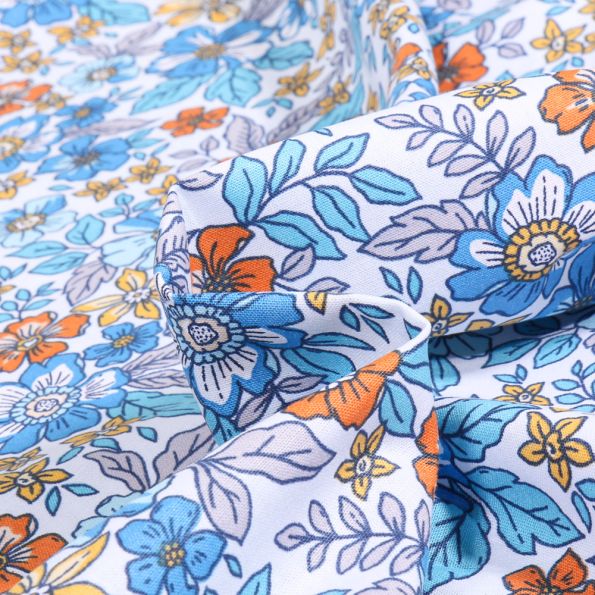 Tissu Coton imprimé Sweet Flower Noemy bleu sur fond Blanc - Par 10 cm