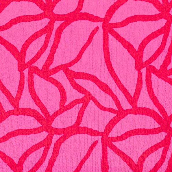 Tissu Viscose gaufré Feuillage rouge sur fond Rose fuchsia - Par 10 cm