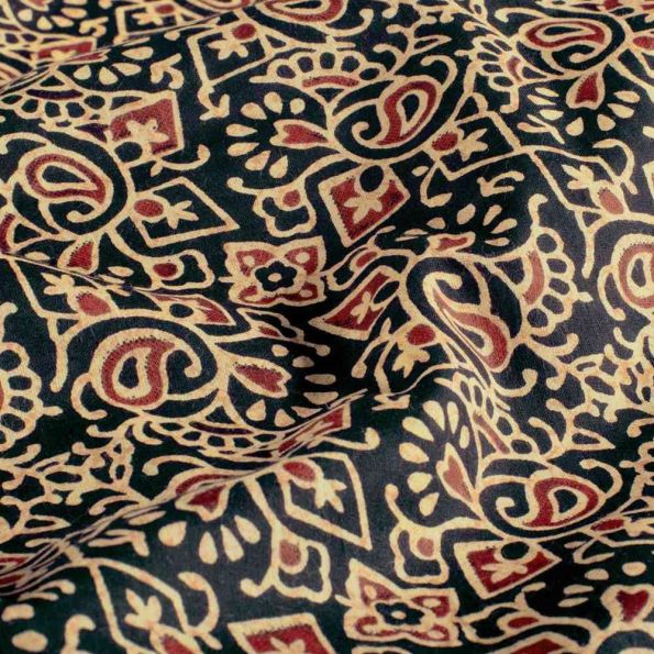 Tissu Voile de Coton Ayesha arabesques Beiges sur fond Noir profond - Par 10 cm