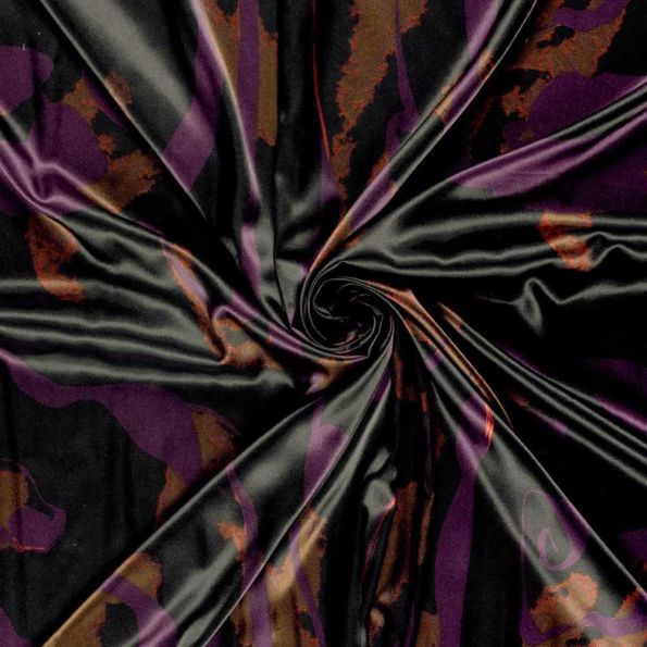 Tissu Satin imprimé Zeyna camouflage artistique Aubergines sur fond Noir - Par 10 cm