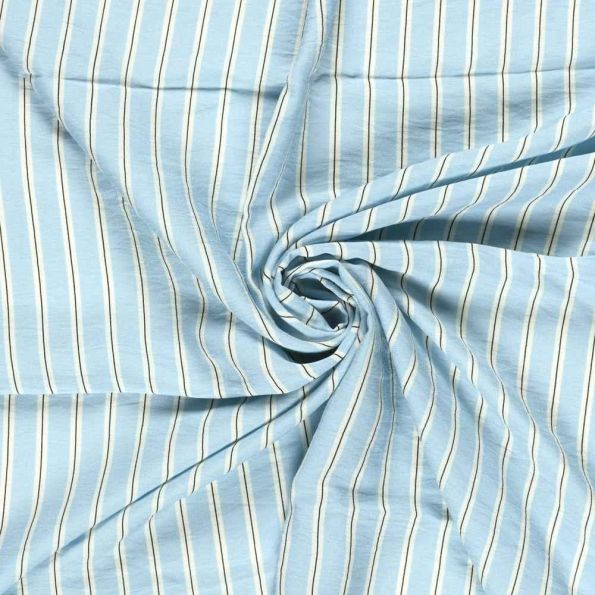 Tissu Crêpe de Viscose Basile fines rayures sur fond Bleu ciel - Par 10 cm