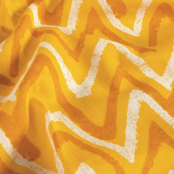 Tissu  Voile de Coton Batik Kaya chevrons sur fond Jaune - Par 10 cm