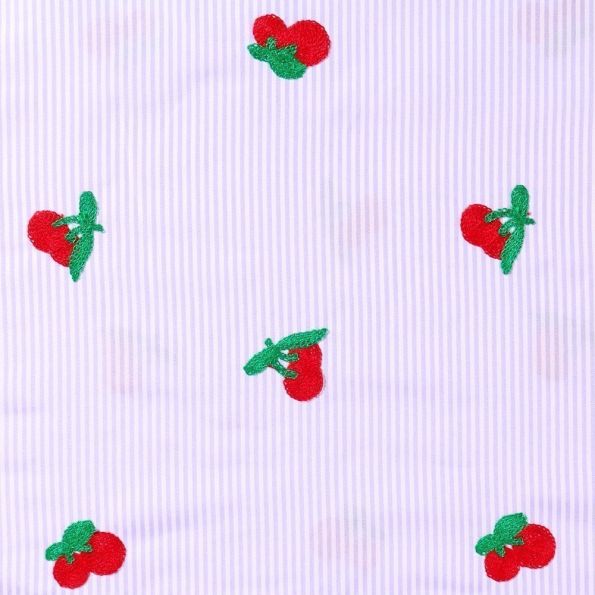 Tissu Brodé Cerises Rouges et vertes sur fond Rayé bleu ciel et blanc - Par 10 cm
