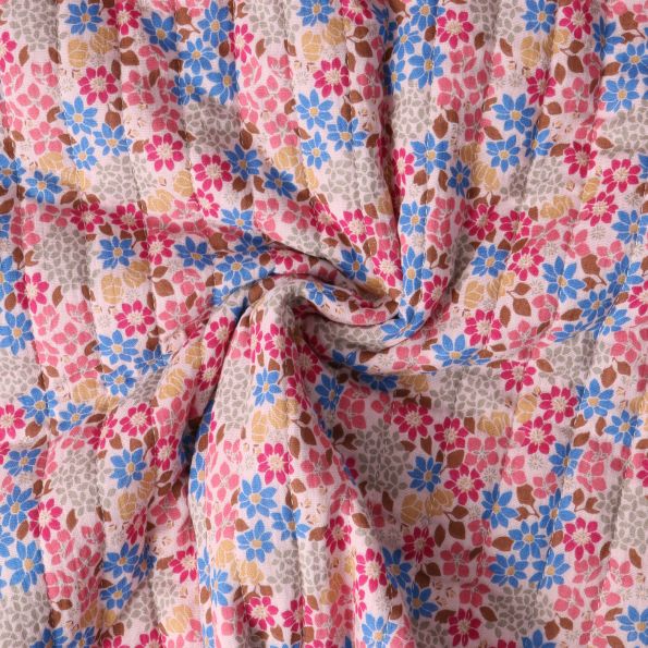 Tissu Double gaze Matelassé réversible  Camille fleurs bleues sur fond Vieux rose - Par 10 cm