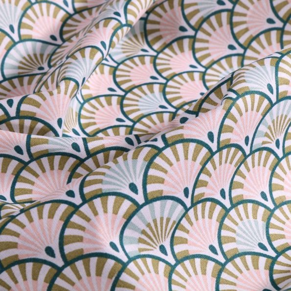 Tissu Coton imprimé Arty Écailles pastel et émeraude sur fond Blanc - Par 10 cm