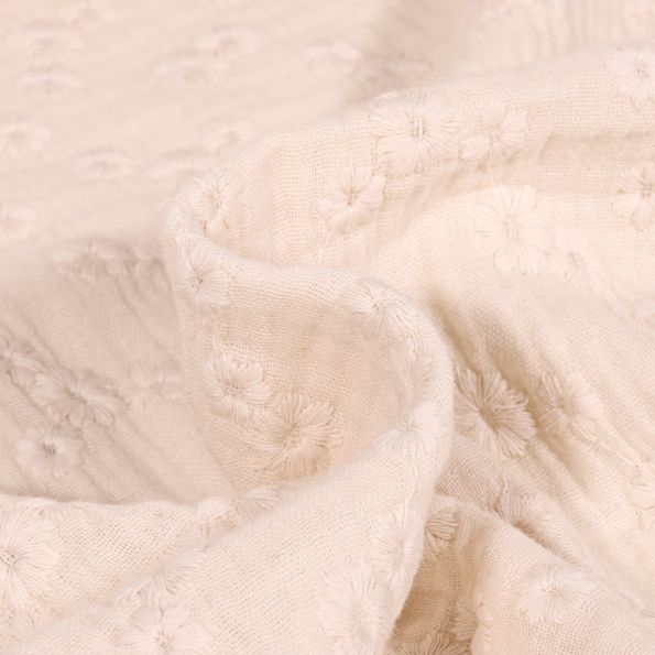 Tissu Double gaze Brodée Esmée sur fond Ecru - Par 10 cm