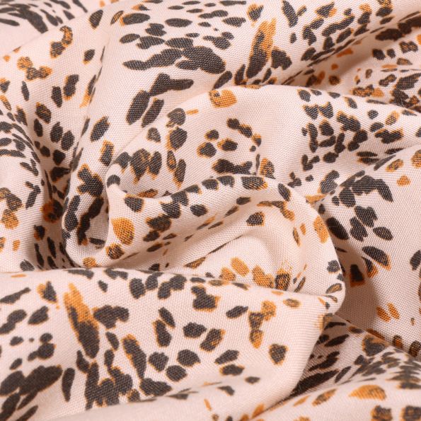 Tissu Viscose Arty Pistra sur fond Ecru - Par 10 cm