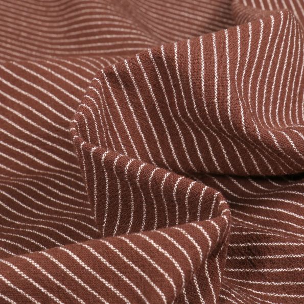 Tissu Coton lavé Rym sur fond Marron chocolat - Par 10 cm