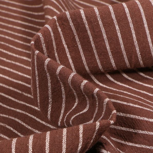 Tissu Coton lavé Rina sur fond Marron chocolat - Par 10 cm