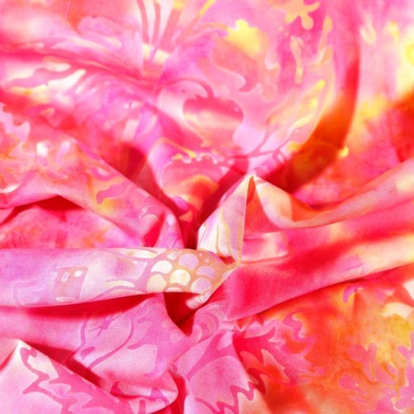 Tissu Batik Grandes fleurs sur fond Rose - Par 10 cm