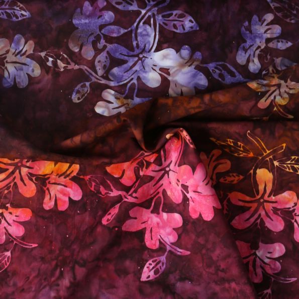 Tissu Coton imprimé Batik Aubéria sur fond Prune - Par 10 cm