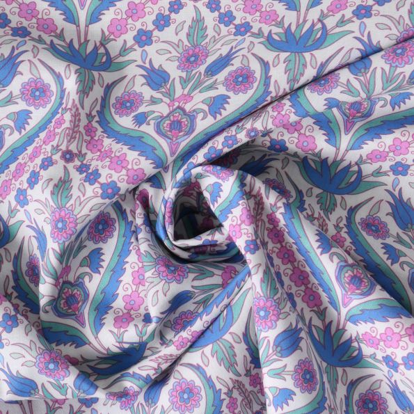 Tissu Coton imprimé  indien Prana sur fond Blanc - Par 10 cm