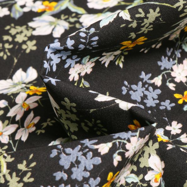 Tissu Viscose Arty Anaïs sur fond Noir - Par 10 cm