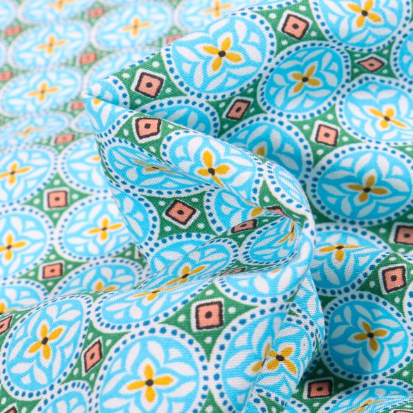 Tissu Viscose Arty Thalie sur fond Bleu turquoise - Par 10 cm