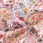 Tissu Coton imprimé Sweet Flower Manda Flowers sur fond Rose pâle