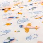 Tissu Doudou Avions et nuages sur fond Blanc