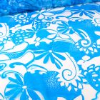 Tissu Imperméable  Fleurs bleues sur fond Transparent