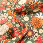 Tissu Coton imprimé Arty Fleurs Vintages sur fond Vert
