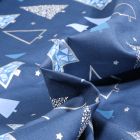Tissu Coton imprimé Sapins stylisés sur fond Bleu