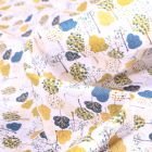 Tissu Coton imprimé QT Fabrics Arbres jaunes sur fond Blanc