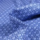 Tissu Coton imprimé QT Fabrics Ines sur fond Bleu