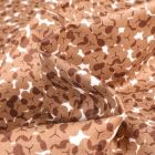 Tissu Coton imprimé QT Fabrics Confettis marrons sur fond Blanc