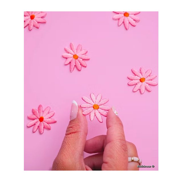 Ecusson Thermocollant Mini Marguerite Rose