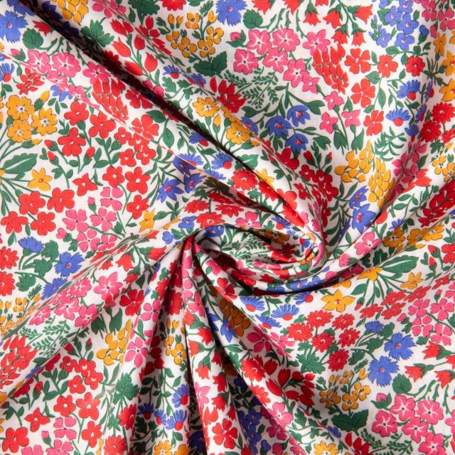 Tissu Liberty of London Library Edit II sur fond Blanc