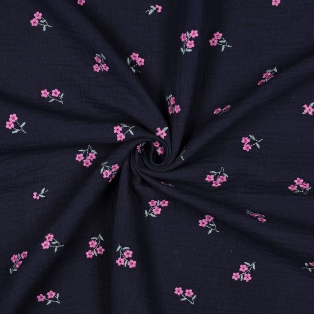 Tissu Double gaze de Coton Fleur brodés Dahlina sur fond Bleu marine