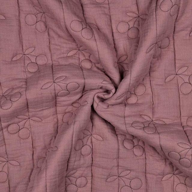 Tissu Double gaze de Coton Matelassé Cerises brodées sur fond Vieux rose