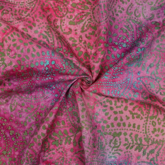 Tissu Batik de Viscose Ethnique sur fond Rose fuchsia