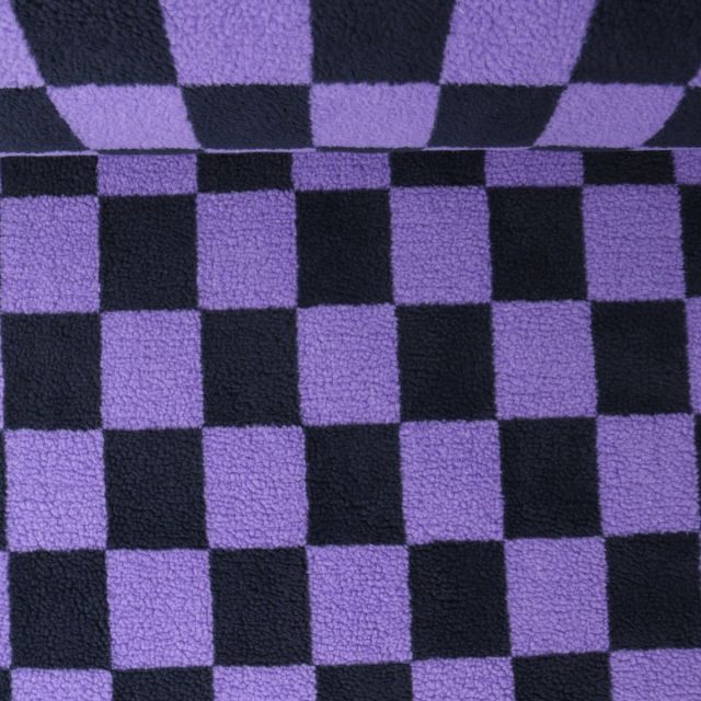 Tissu Fausse fourrure Mouton Mila damier Violet sur fond Noir