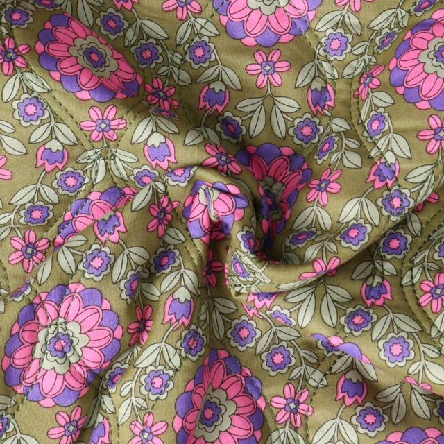 Tissu Matelassé réversible Lila fleurs Roses sur fond Vert olive