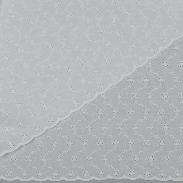 Tissu Coton Broderie anglaise petites fleurs sur fond Blanc