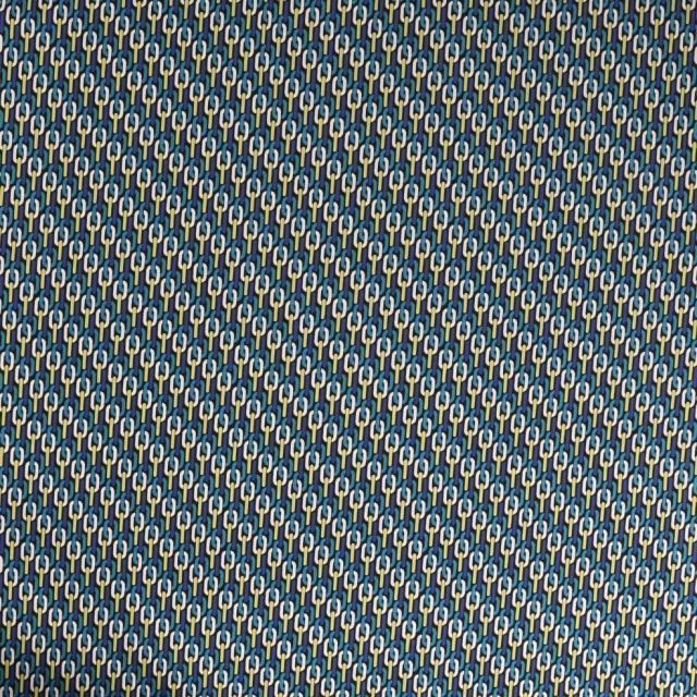 Tissu Satin imprimé Motif chaîne vert et bleu sur fond Noir - Par 10 cm