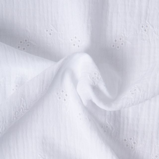 Tissu Double gaze de Coton Brodé Loline sur fond Blanc