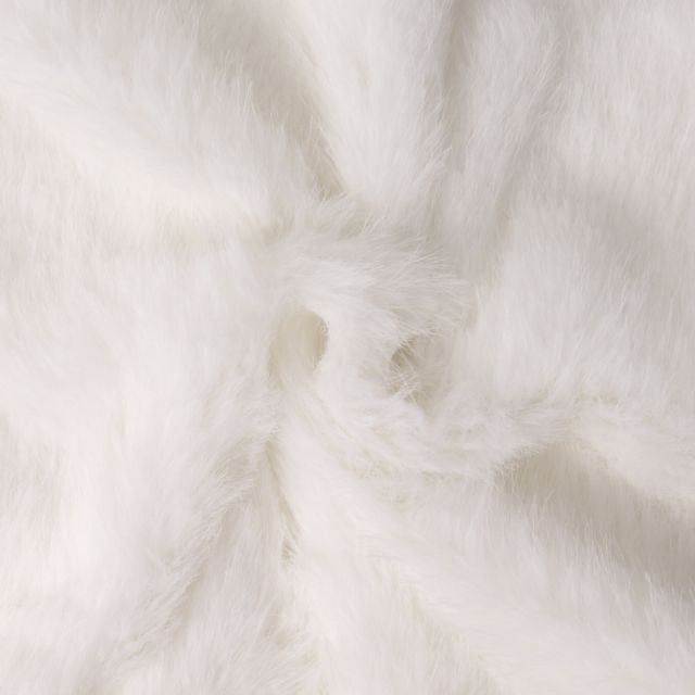 Tissu Fausse fourrure  poils long Olga sur fond Blanc