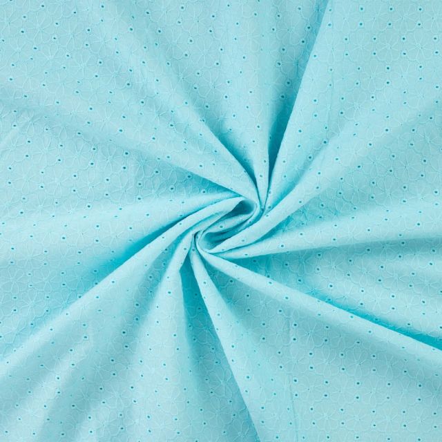Tissu Coton brodé ajouré Fleuris sur fond Bleu turquoise