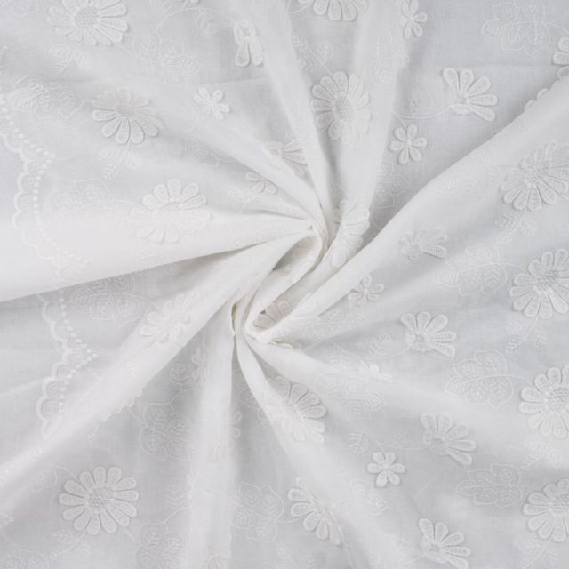 Coupon Tissu Broderie anglaise Fleurs 3D Blanc - Coupon de 20 cm