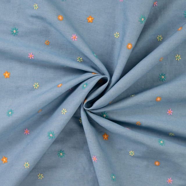 Tissu Chambray Coton fil teinté Lola petites fleurs brodées sur fond Bleu jean
