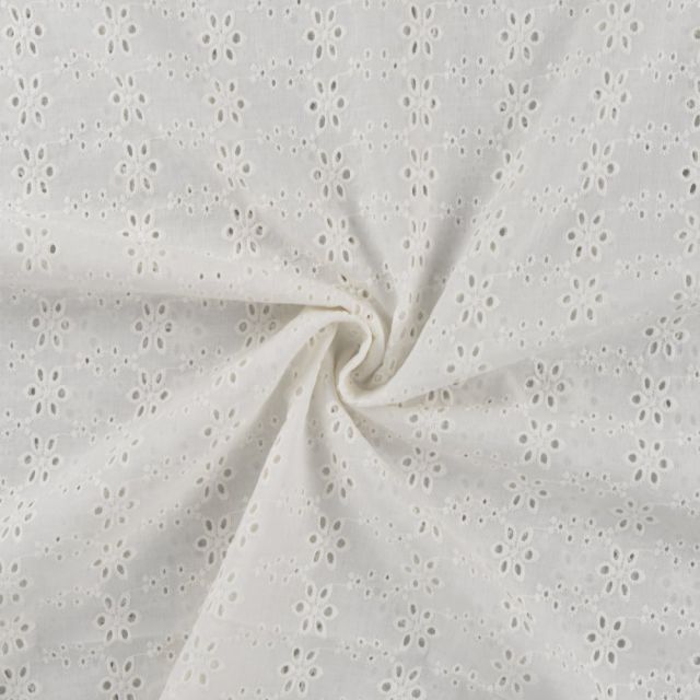 Tissu Popeline de Coton Broderie Anglaise Petites Fleurs sur fond Blanc cassé