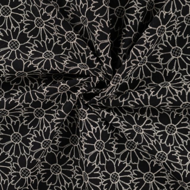Tissu Coton brodé imprimé Fleurs sur fond Noir