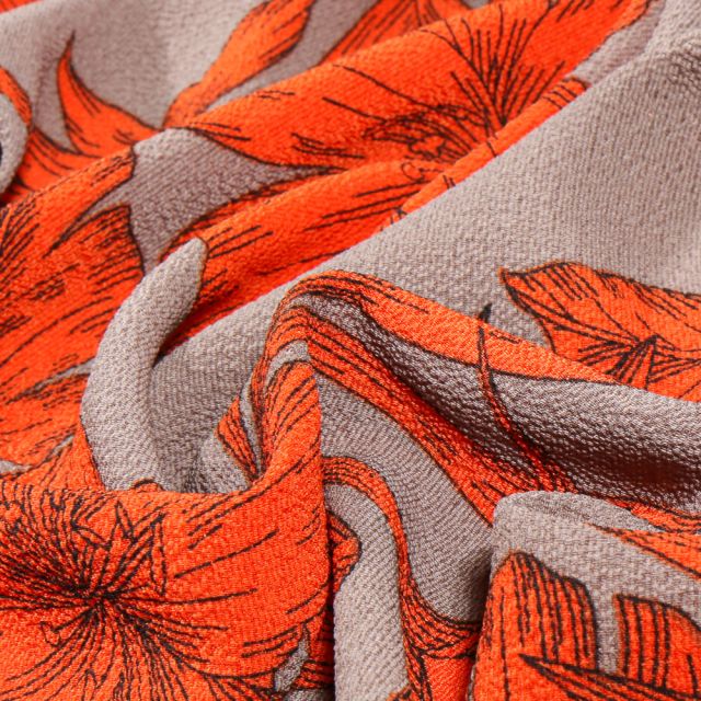 Tissu Crêpe georgette Louisa sur fond Taupe